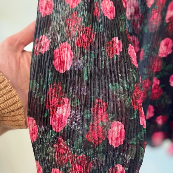 Sheer Black Floral Mesh Top – Plus Size (2XL Approx) Romantic Rose Print - Picture 3 of 4